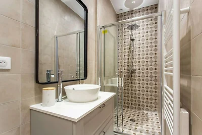 Intime Wohnung - 1SZ/4P - Oberkampf