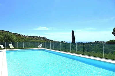 Villa in Roquebrune mit Meerblick und Pool