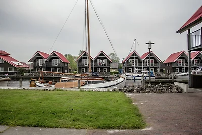 Urlaub am Wasser mit Blick auf den Yachthafen