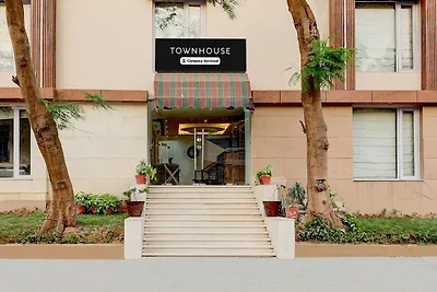 Super Townhouse T Block Sektor 24