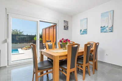 Ferienoase mit Hydromassage-Pool