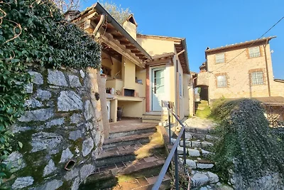 Wohnung in Orbicciano mit Pool