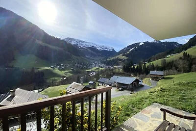 Chalet in der Nähe eines Baches in den franzö...