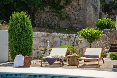 Accogliente villa di montagna per 10 a Slivno