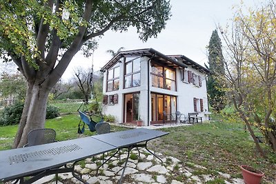 Luxuriöses Cottage in Vò mit Garten
