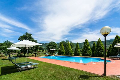 Bell'agriturismo con piscina  in Toscana