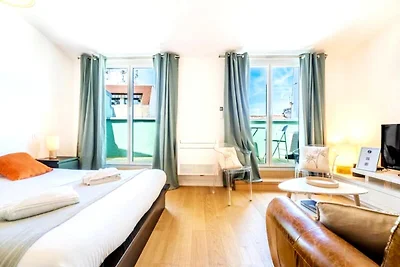 Helle zentrale Wohnung mit Terrasse