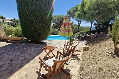 Villa in SAINTE MAXIME mit Schwimmbecken