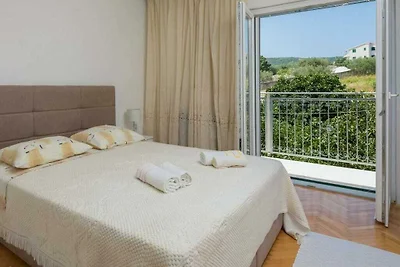 Wohnung in Trogir mit Schwimmbecken