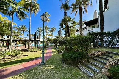 Haus in Estepona mit Zugang zum Strand