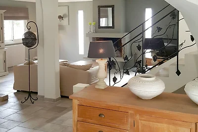 Accogliente villa a Mougins con piscina...