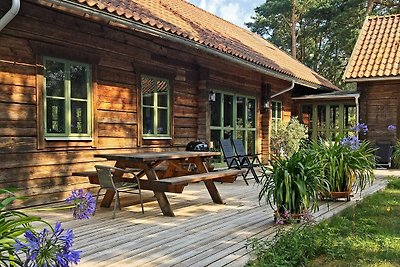 4 Sterne Ferienhaus in YNGSJÖ-By Traum