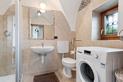 Schönes Apartment in Brez mit Garten