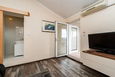 Bračić Premium Apartments with Outdoor Pool a...