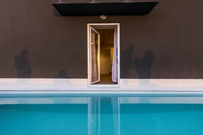 Villa in Vizinada mit Schwimmbecken
