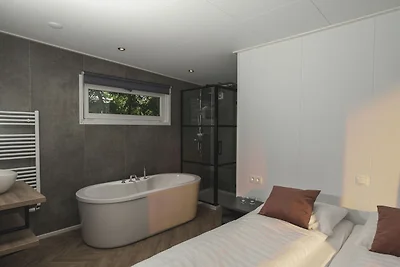 Wellness Lodge mit Sauna und schöne Aussicht