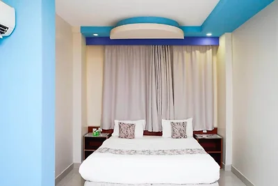 Regal King Getaway | Luxury Unwind in Muscat