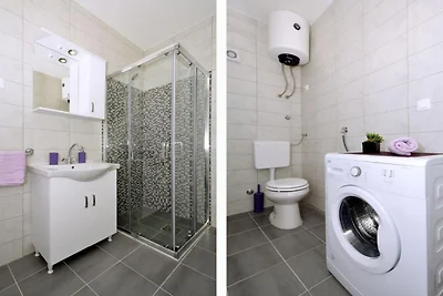 Holiday Home Mery - Two Bedroom House