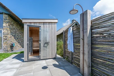 Moderne Villa für 6 Personen mit privatem Whi...