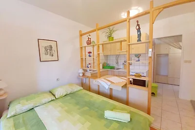 Boutique-Wohnung in Pješcana Uvala mit Balkon