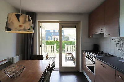 Bungalow am Wasser bei Rotterdam