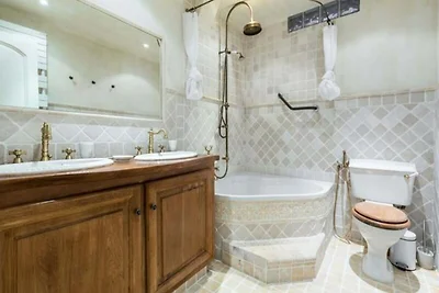 Wohnung in Mougins mit Pool und Garten