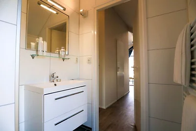 Modern chalet met afwasmachine, vlakbij de...