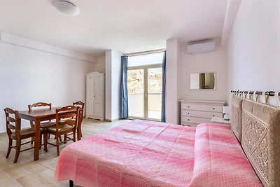 Wohnung mit Meerblick und Terrasse