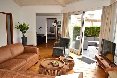 Schönes Haus am Golfplatz mit Sauna