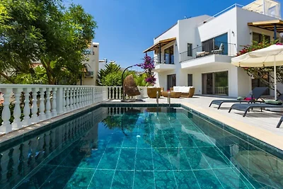 Villa in Kalkan met zwembad