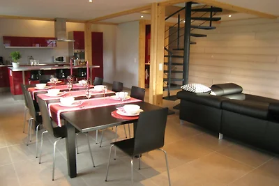 Ferienhaus in Ovifat nahe See & Wald