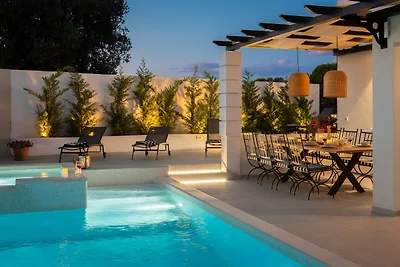 Villa Verde Ražanj mit beheiztem Pool