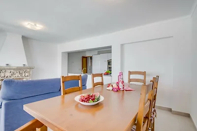 Appartamento fronte mare con balcone
