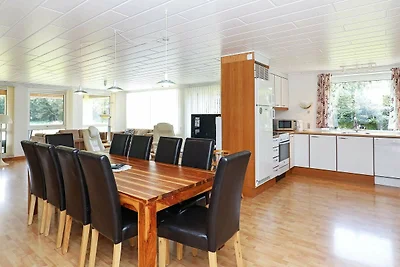 9 persone case ad Hals-By Traum