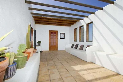 Finca in Yaiza mit Schwimmbecken