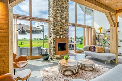 Attraktive und moderne Ferienvilla für 6...