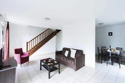 Duplex a Marcy l'Étoile con Piscina