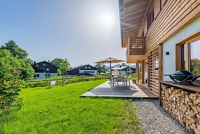 Cabaña en Reit im Winkl con piscina.
