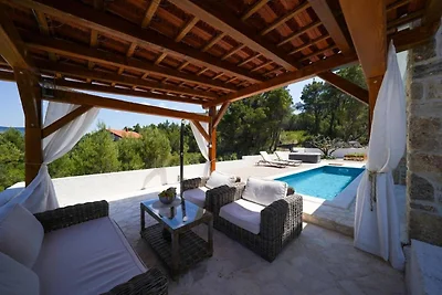 Casa vacanze a Pridraga con piscina privata