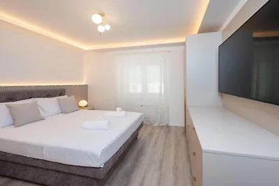 Apartman Dolce - Apartment With Terrace And...