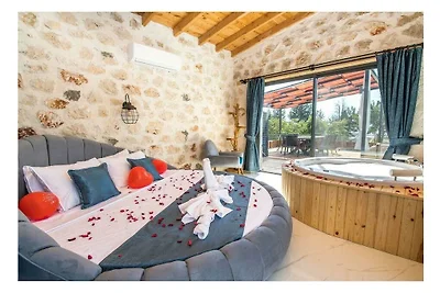 Finca in Kalkan mit Schwimmbecken