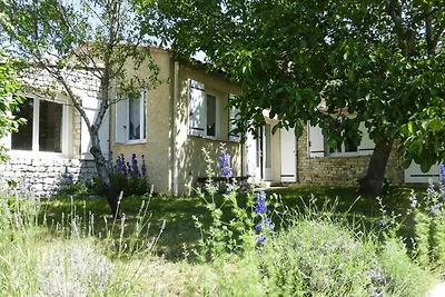 Ferienhaus in Revest mit Garten