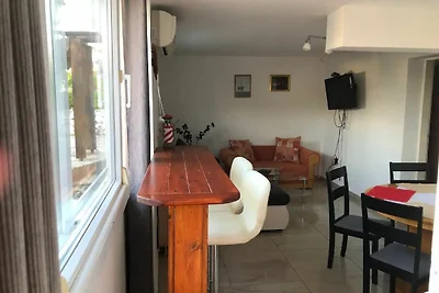 Seafront House Antonia