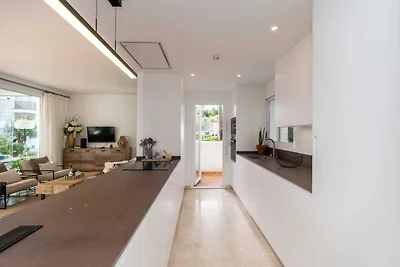 Charming 2-Bed Retreat Alcazaba Lagoon (304)