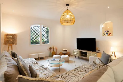 Geräumige Villa mit Pool und Klimaanlage für ...