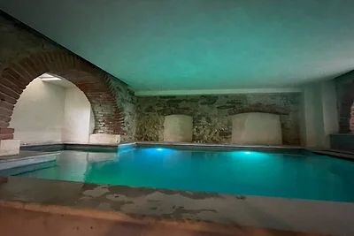 Großzügige Villa mit Spa, Pool, Türkischem...