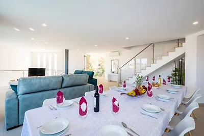 Villa für 26 Personen mit 14 Zimmern