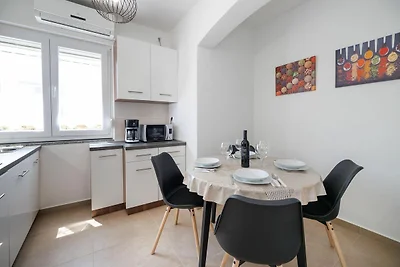 Geräumiges Haus mit privater Terrasse am Meer