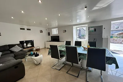 Huis met terras op het zuiden en omheinde...