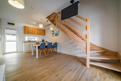 Komfortable Ferienhäuser mit Pool, in...